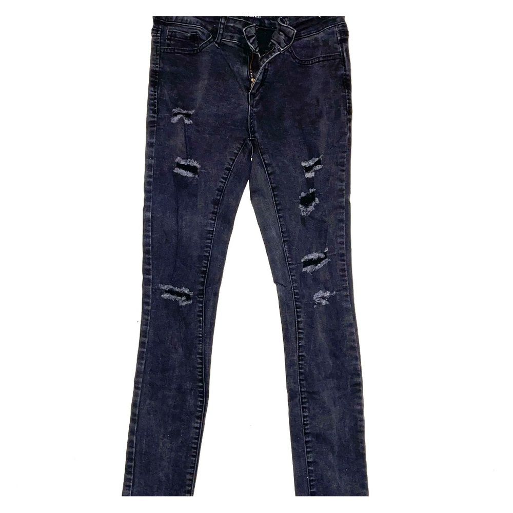 Fashion Nova black distressed skinny jean